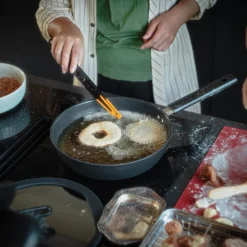 Hard Face keramisk traktørpanne m/lokk 28 cm