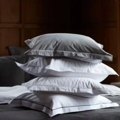 Hotel putevar percale 65x65 cm hvit/beige