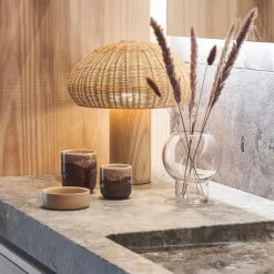 Iris duftlys 7x7,3 cm rapsvoks brun/krem