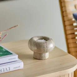 Isabea telysholder 7,5x10 cm marmor natur