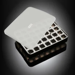 Isbitform terninger m/ lokk 2X2 cm svart