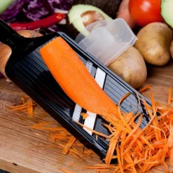 Julienne med keramisk blad svart