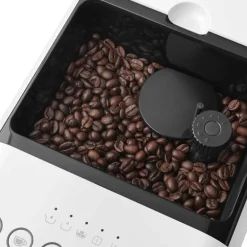 Kaffemaskin BCC13 1,4L m/melkeskummer hvit