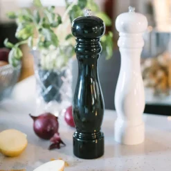 Karou salt/pepperkvern 26,5 cm svart