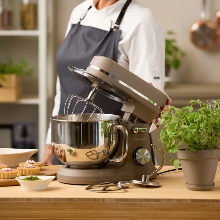 Kjøkkenmaskin 800W latte