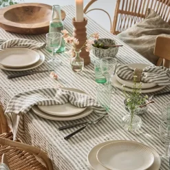 Leon duk 145x145 seagrass