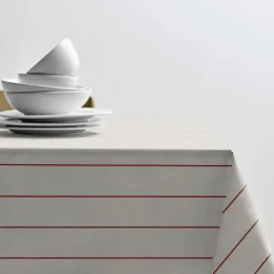 Line duk 140x220 cm offwhite/red