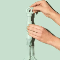 Loop wine saver jade