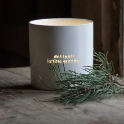 Lykt det lyser i stille 10x10 cm hvit