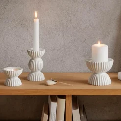 Lyngby Tura lysestake til kubbelys 11,5 cm hvit