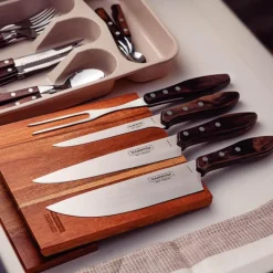 Magnetisk knivholder med kniver brun