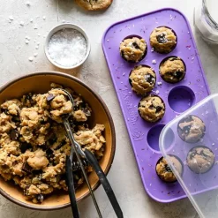 Matoppbevaring og lokk i silikon cookie tray 10x25 ml 2 stk lilla