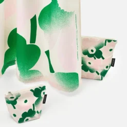 Mini Unikko toalettveske 28x24 cm hvit/rosa/grønn