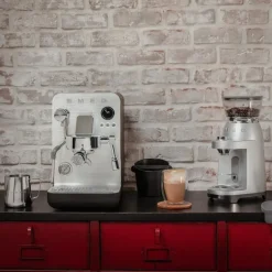 Minipro espressomaskin EMC02 1,7L svart