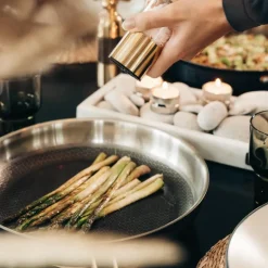 Modell YB stekepanne 28 cm hamret kobber