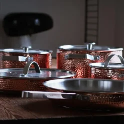 Modell YB stekepanne 28 cm hamret kobber