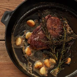 Moi støpejernspanne 24 cm svart