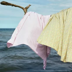 Monochrome Lines sengetøy 140x220 cm rosa/hvit