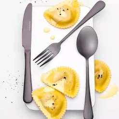 Napoli bestikksett 16 deler svart