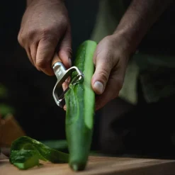 Norden skrellerY-formet