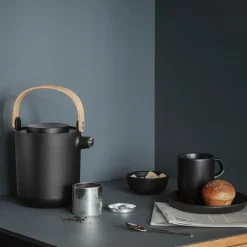 Nordic Kitchen te-termokanne 1L svart