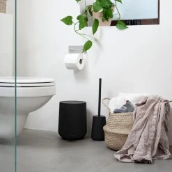 Nova One toalettbørste svart