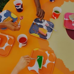 Oiva Unikko krus 25 cl hvit/mørkblå/gul