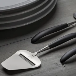 Ostehøvel 21 cm svart