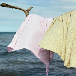 Pleasantly sengetøy 140x220 cm gul