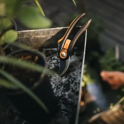 Plus™ beskjæringssaks P541 21 cm svart/oransje