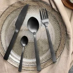 RAW bestikksett 16 deler svart matt