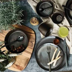 RAW Metallic Brown serveringsskål 30x6,4 cm