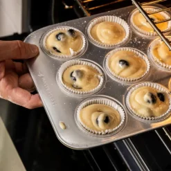 Recycled Aluminium muffinsbrett for 9 muffins 24x22 cm