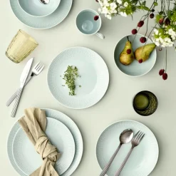 Relief tallerken 22 cm dusty green