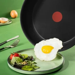 Renew+ sautépanne m/lokk 24 cm svart