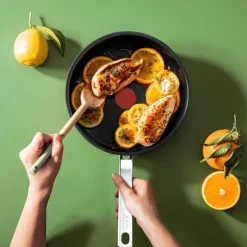 Renew+ sautépanne m/lokk 24 cm svart