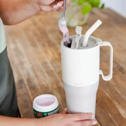 Rise Tumbler 77 cl med sugerørslokk Barely Blue