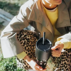 Rise Tumbler 77 cl med sugerørslokk svart