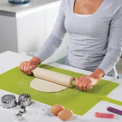 Roll-up bakematte 74x37 cm grønn