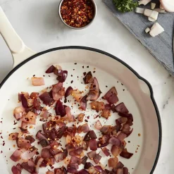 Rund støpejernspanne 26 cm 1L krem