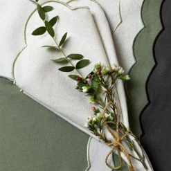 Scallopped tekstilserviett 2 stk 40x40 cm natur