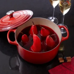 Signature støpejernsgryte rund 22 cm cerise