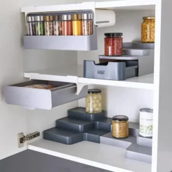 Skaphylle/trapp grå