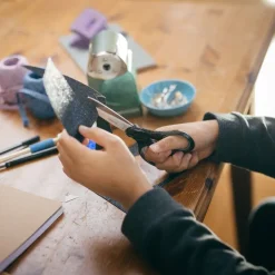 Skolesaks 12+ år 18 cm glitter svart