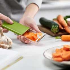 Skreller med oppsamler