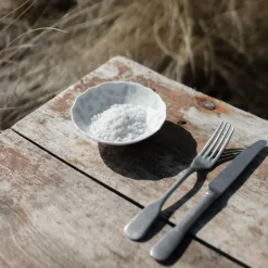 Slåpeblom bolle 12 cm varmgrå