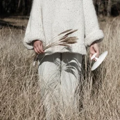 Slåpeblom kakefat 21 cm varmgrå