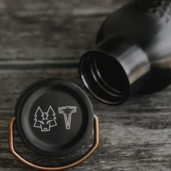 Snörök termoflaske 0,75L svart/messing