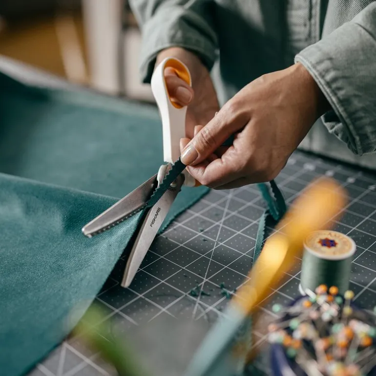 Softgrip taggesaks 24 cm oransje