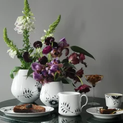 Sort Mega Riflet vase 20,5 cm